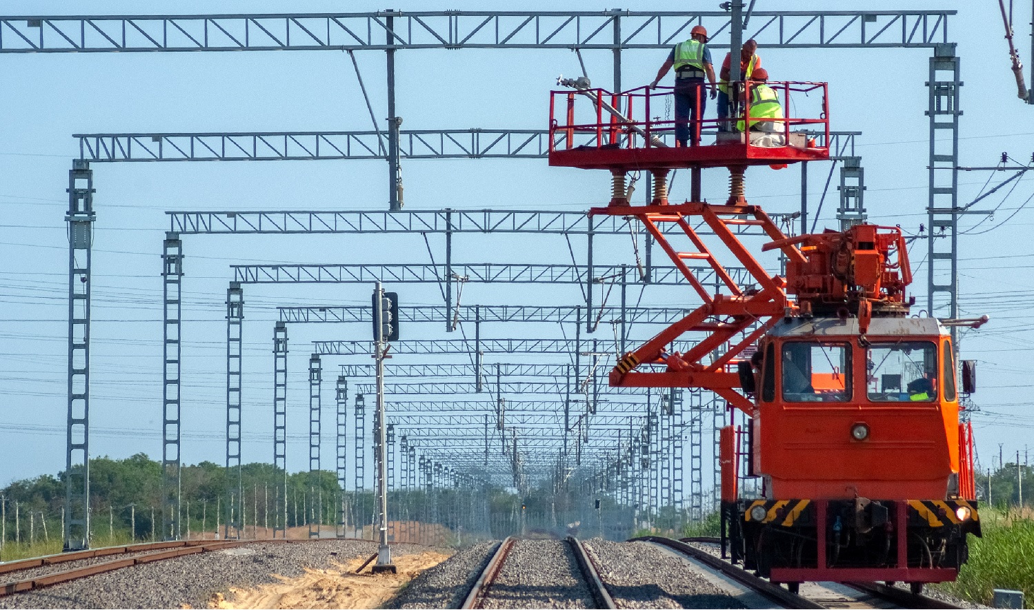 Крымские ж/д подходы к мосту через Керченский пролив электрифицируют к 2021 году