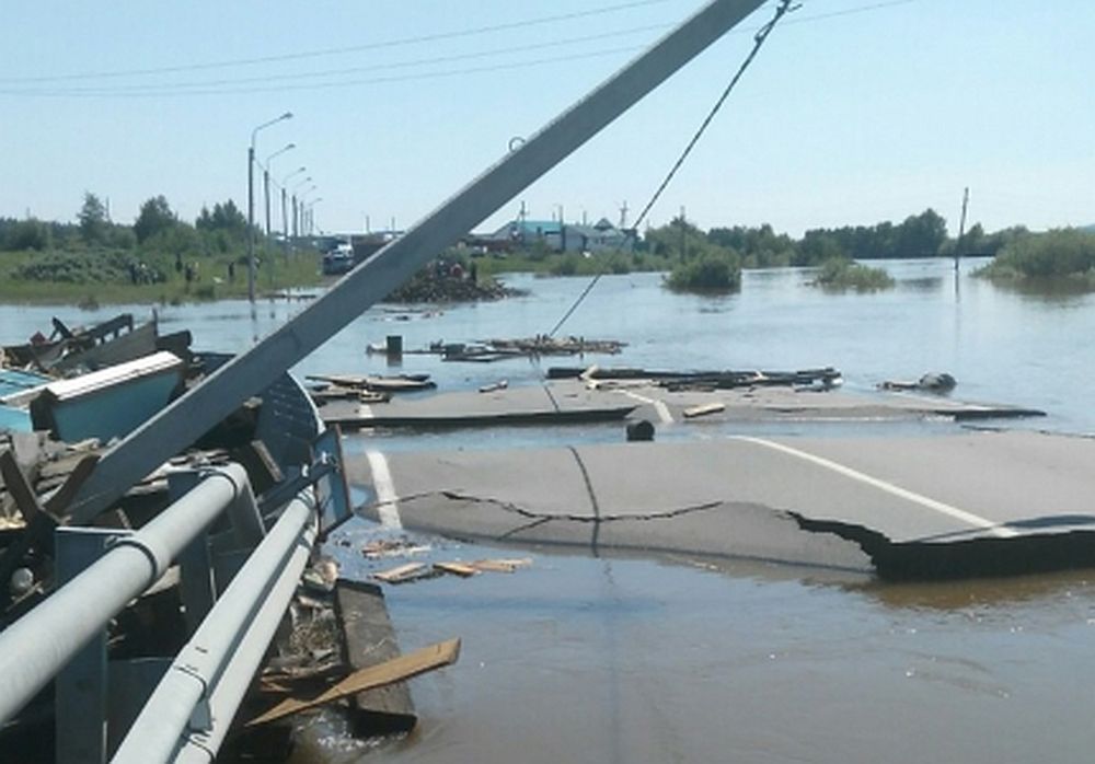 Правительство выделило 4 млрд рублей на восстановление дорог в пострадавших от наводнений регионах