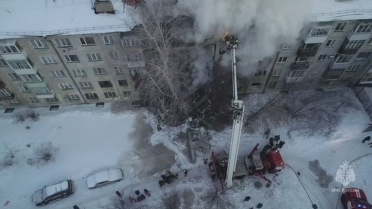 Пять человек погибли при взрыве газа в Новосибирске