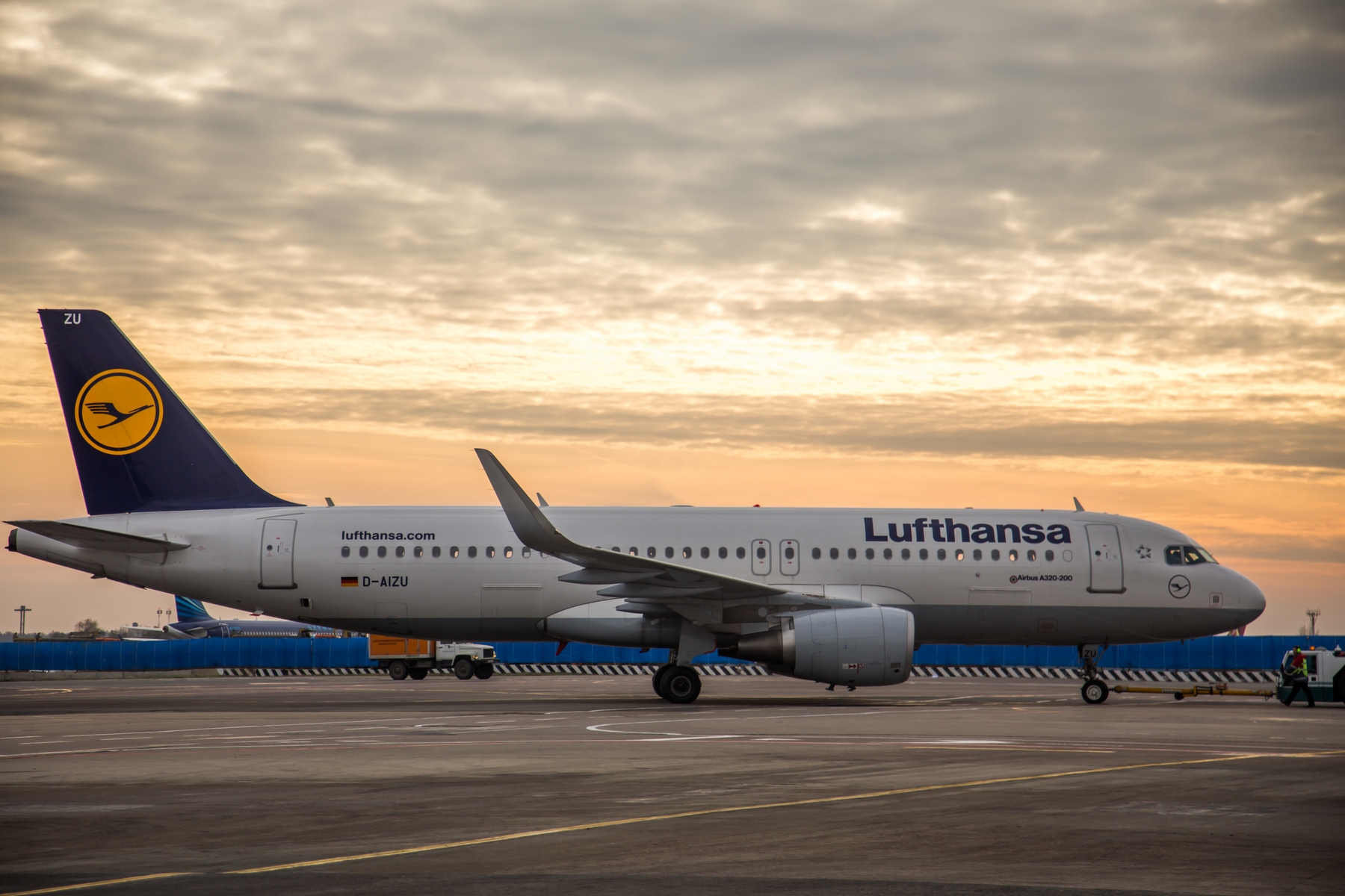 Самолет Lufthansa вернулся во Франкфурт-на-Майне из-за неполадок на борту