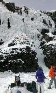 Фестиваль по ледолазанию на замерзших водопадах прошел на юге Сахалина