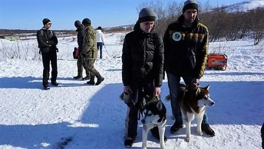 Гонки на собачьих упряжках в рамках этнофестиваля "Дзялбу" впервые прошли в Магадане