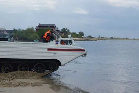 В Ростовской области спасатели и пожарные тренировались ликвидировать последствия нагонной волны из Азовского моря