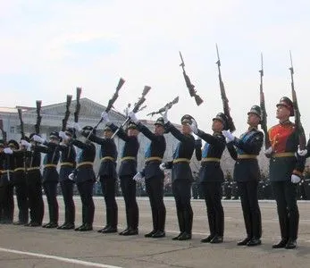 Военные парады, шествия "Бессмертного полка" и народные гуляния прошли в Сибири в День Победы