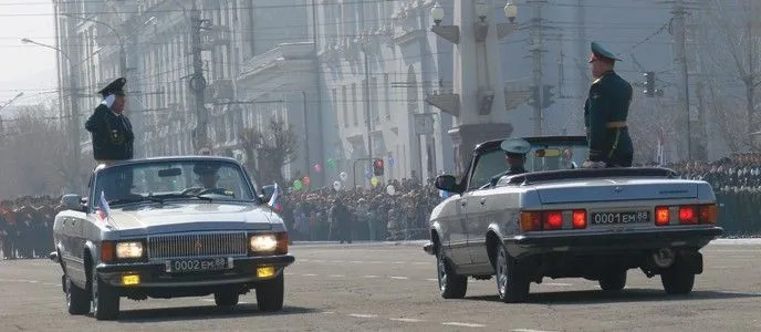 Военные парады, шествия "Бессмертного полка" и народные гуляния прошли в Сибири в День Победы