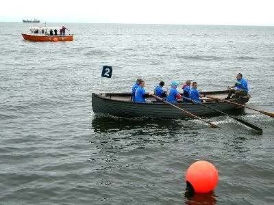 Юные армейцы победили в гребле на шлюпках во Владивостоке