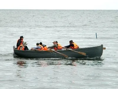 Юные армейцы победили в гребле на шлюпках во Владивостоке