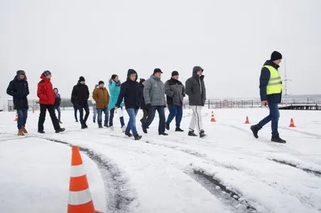 Студенческие команды российских вузов обсудили проект Formula Student в Белгороде