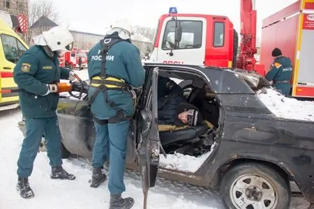 Последствия учебного взрыва показательно ликвидировали калужские спасатели