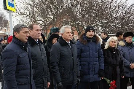 В Батайске увековечили память олимпийского призера и жителей города, погибших в Чечне