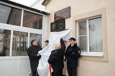 В Батайске увековечили память олимпийского призера и жителей города, погибших в Чечне