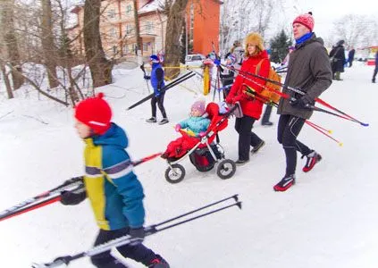 Более 15 тысяч человек участвовало в "Московской лыжне-2017"