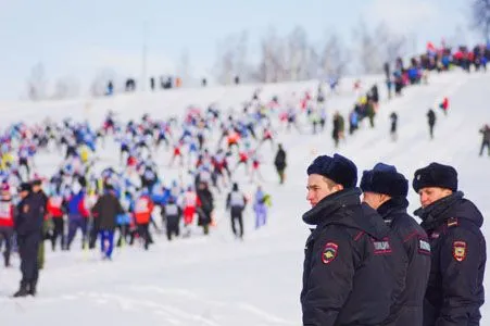 Более 15 тысяч человек участвовало в "Московской лыжне-2017"