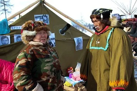 Гонки на оленях и соревнования по национальным видам спорта прошли на слете оленеводов в Магаданской области