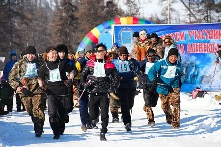 Гонки на оленях и соревнования по национальным видам спорта прошли на слете оленеводов в Магаданской области