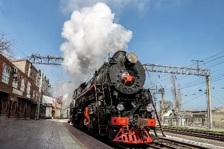 Ретро-поезд "Победа" впервые прибыл в Махачкалу