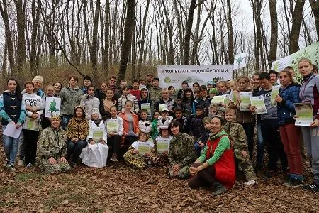 Волонтеры посадили тысячи кедров в приморском нацпарке "Земля леопарда"