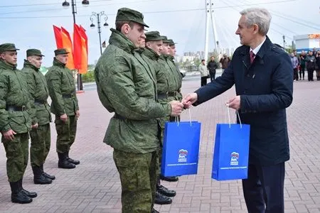 Полтора десятка тюменских призывников будут служить в президентском полку