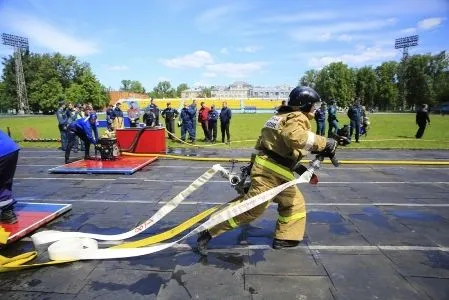 Соревнования пожарных добровольцев на Кубок Северо-Западного центра МЧС прошли в Пскове