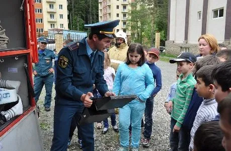 Около тысячи детей стали участниками марафона детской безопасности в Карачаево-Черкесии