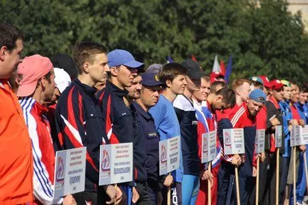 Петербургские огнеборцы отработали навыки на пожарно-спасательных соревнованиях