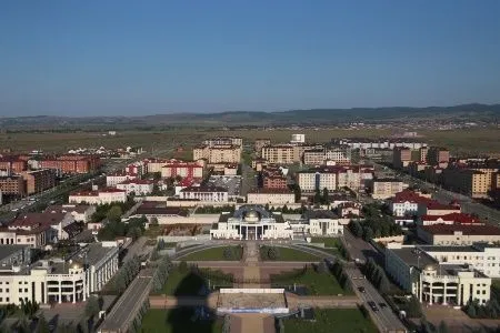 Международный шахматный турнир в стометровой башне в Магасе завершился победой представителя Китая