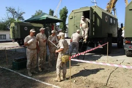 Медики ЧФ развернули полевой госпиталь на учениях в Крыму