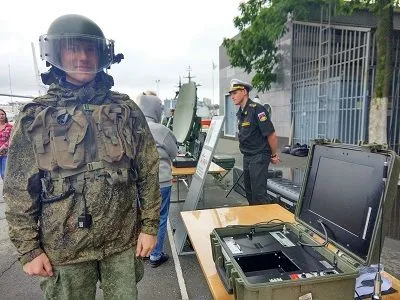 Выставка военной техники в рамках международного военно-технического форума "Армия-2018" открылась во Владивостоке