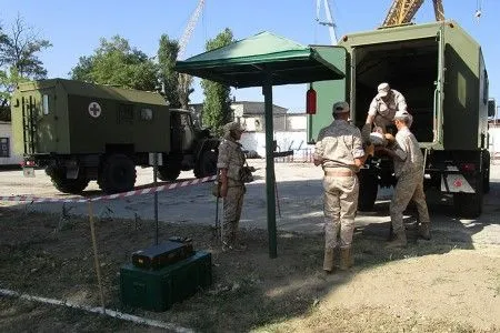 Медики ЧФ развернули полевой госпиталь на учениях в Крыму