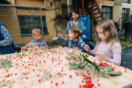 Более 15 тыс. человек посетили фестиваль "Живые улицы" в Гостином дворе