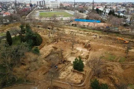 Раскопки в центре Севастополя открывают тайны первой обороны города