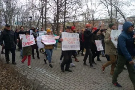 "Монстрация" прошла в пяти городах Сибири, несмотря на сильный ветер и снегопад