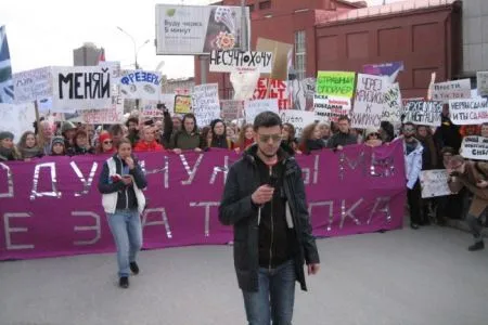 "Монстрация" прошла в пяти городах Сибири, несмотря на сильный ветер и снегопад