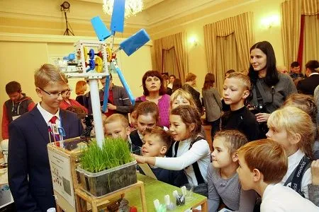 Эко-дом будущего и сухой мед презентовали ученые на выставке в ТУСУРе