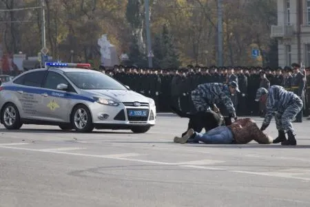 Парад в честь Дня сотрудников органов внутренних дел РФ в третий раз прошел в Ростове-на-Дону